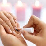 Comment prendre soin de ses ongles ? manucure